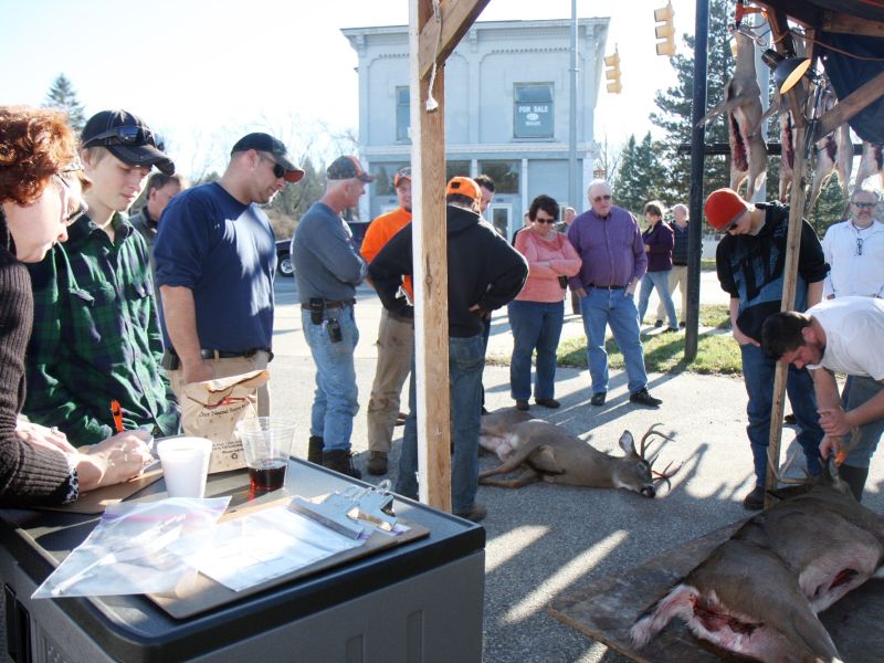 20151115 mancelona 61st buck pole 2015