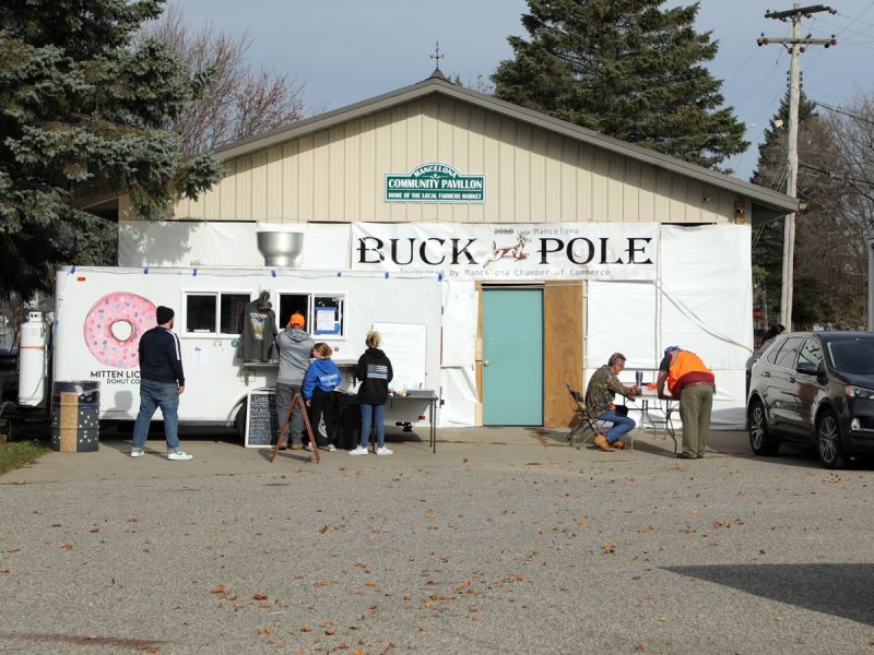 2023 11 16 buck pole edit img